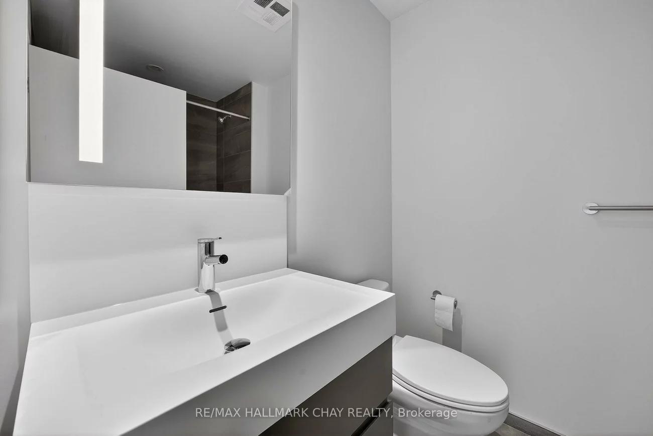 39, Mary, City Centre, Barrie