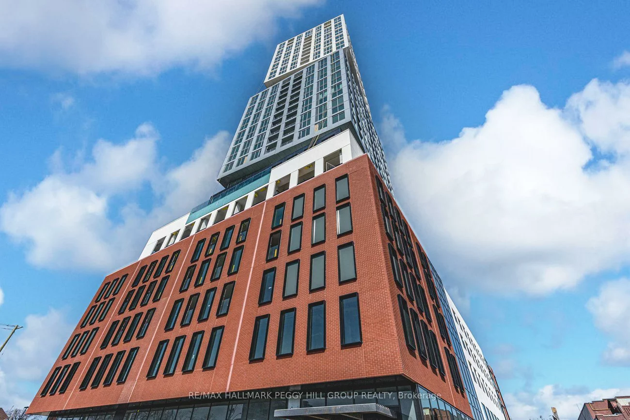 39, Mary, City Centre, Barrie