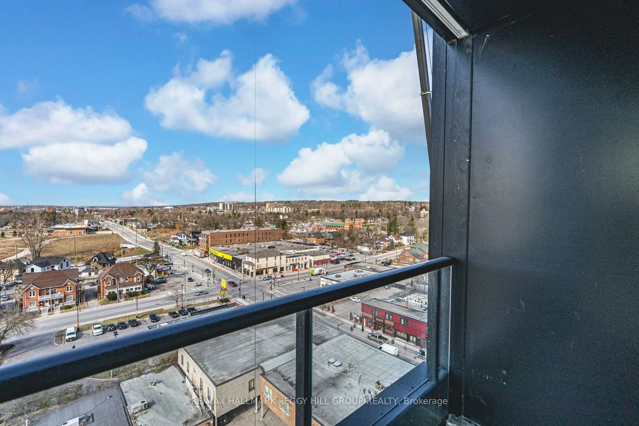 39, Mary, City Centre, Barrie