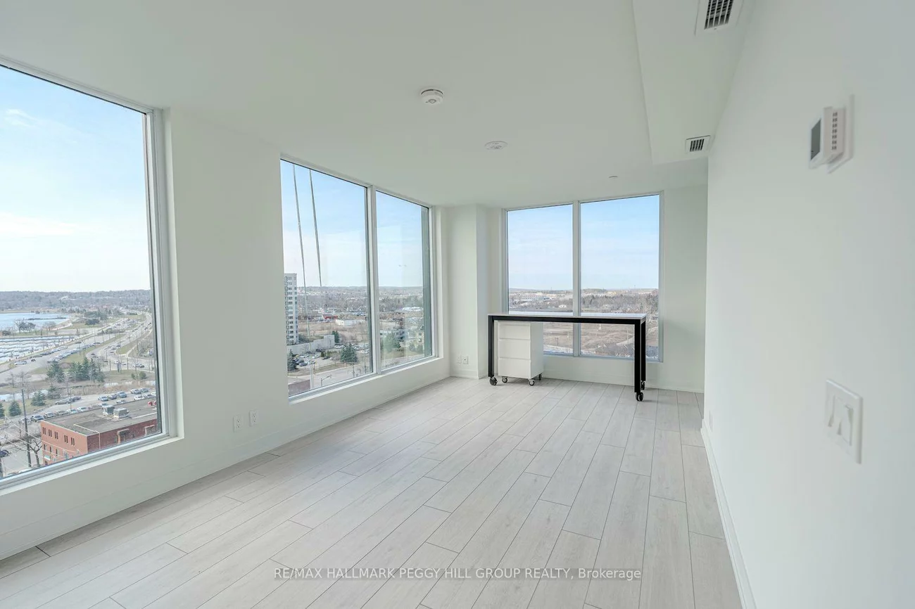 39, Mary, City Centre, Barrie