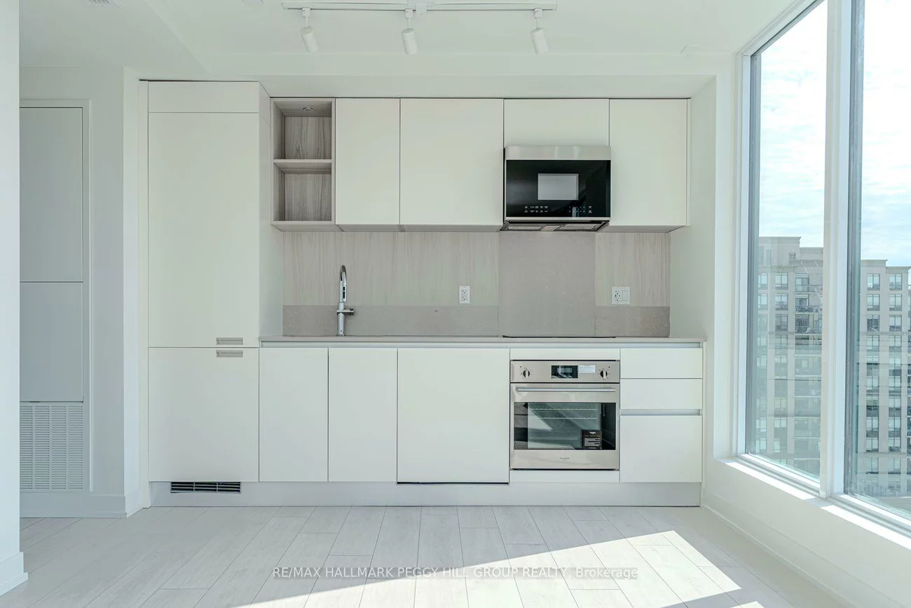 39, Mary, City Centre, Barrie