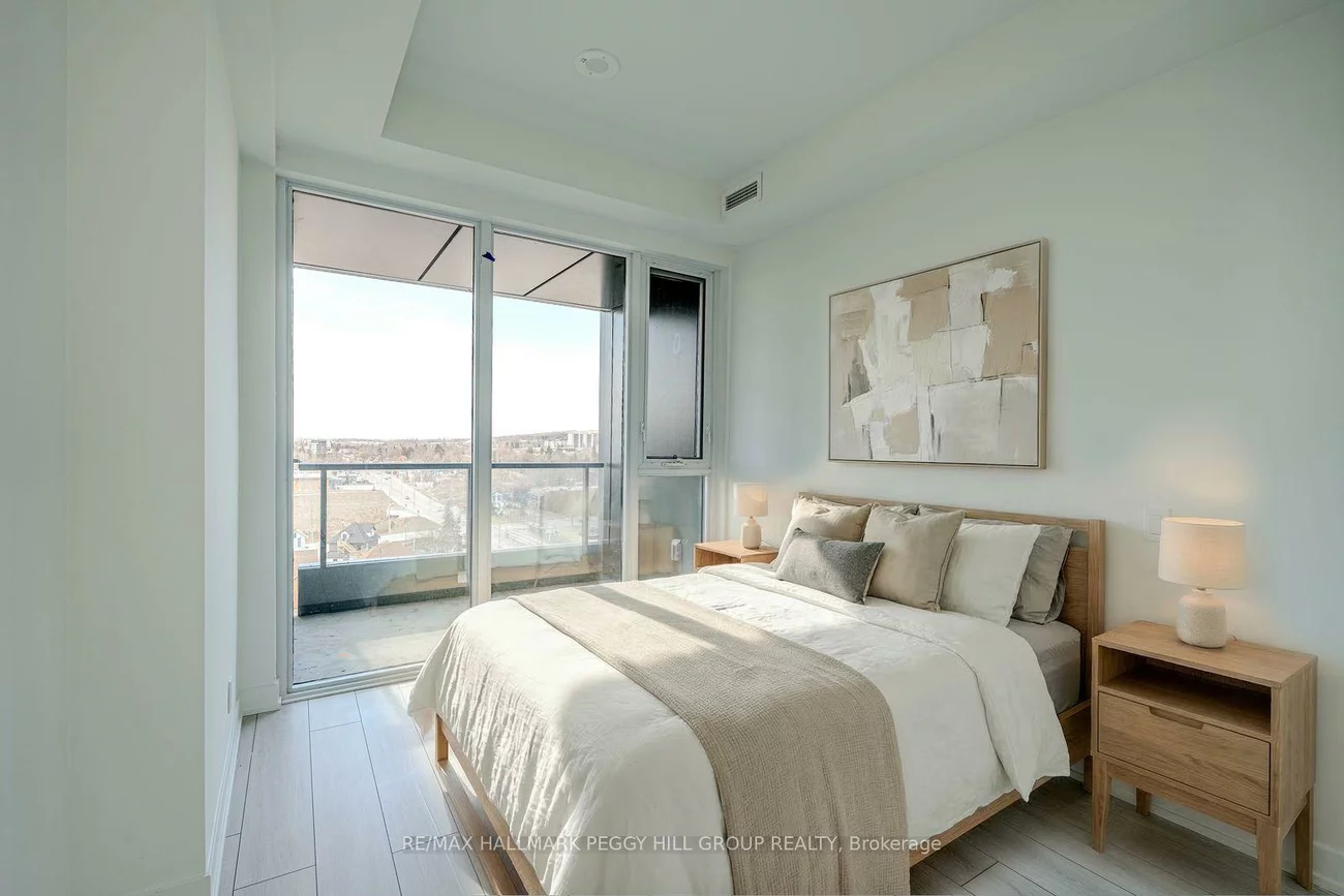 39, Mary, City Centre, Barrie