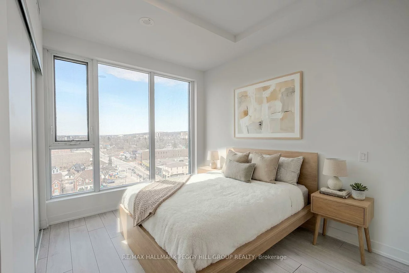 39, Mary, City Centre, Barrie