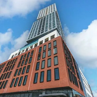 39, Mary, City Centre, Barrie