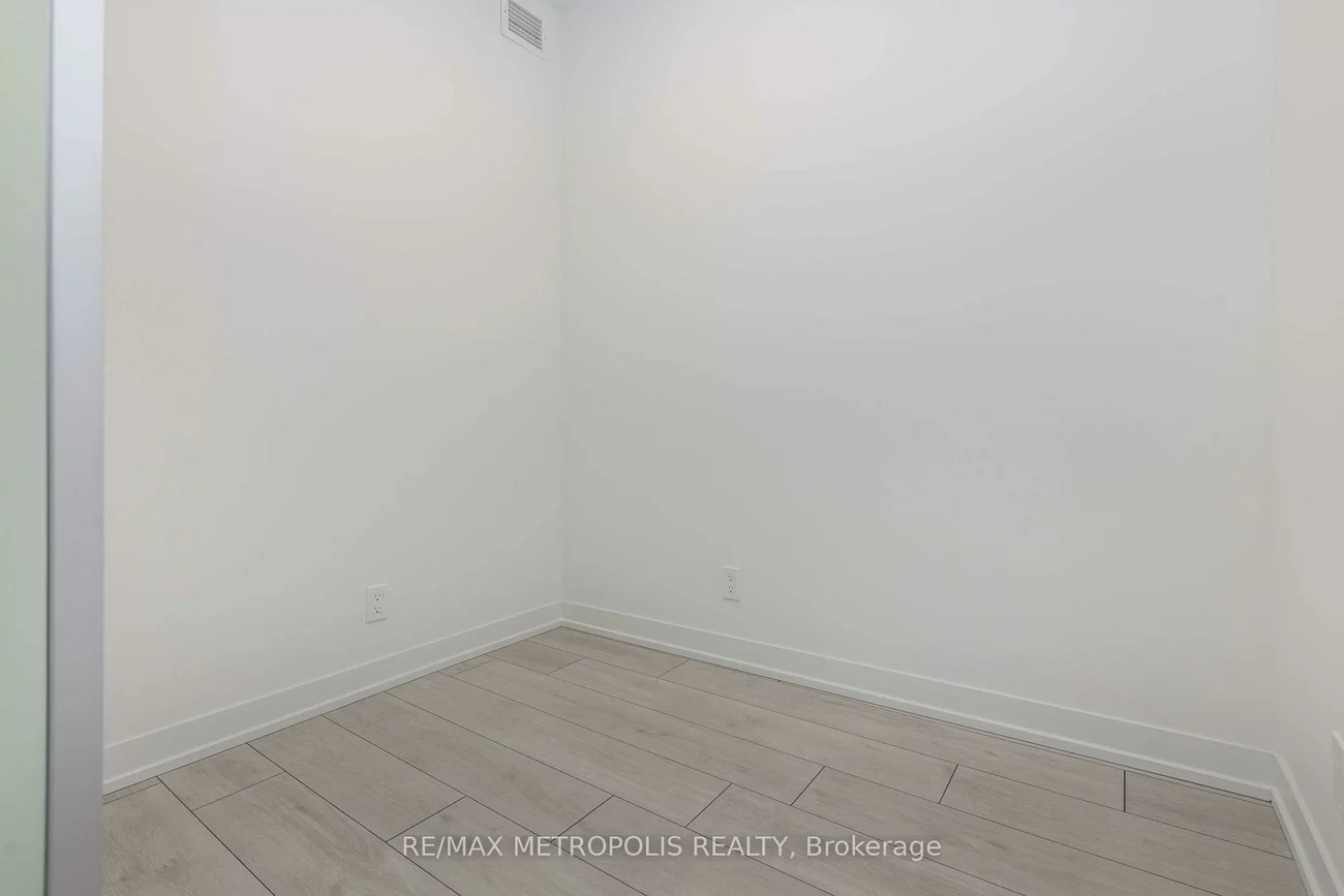 39, Mary, City Centre, Barrie