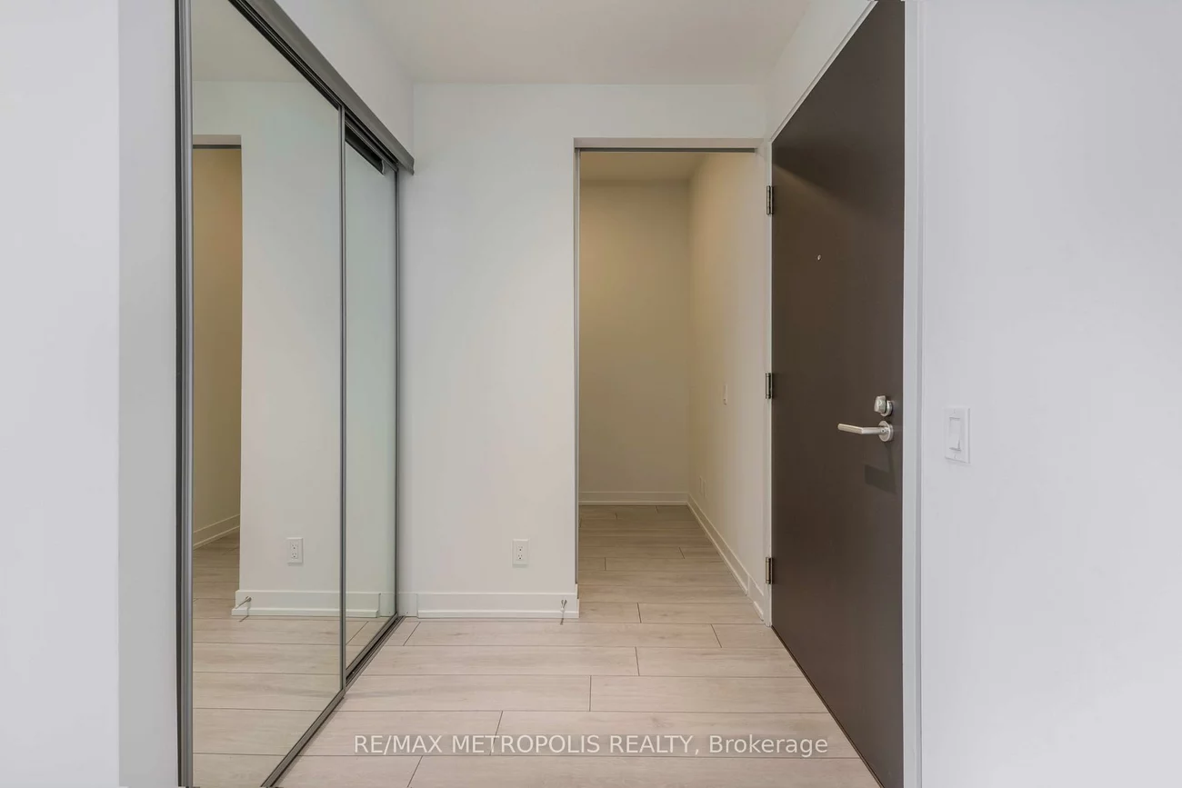 39, Mary, City Centre, Barrie