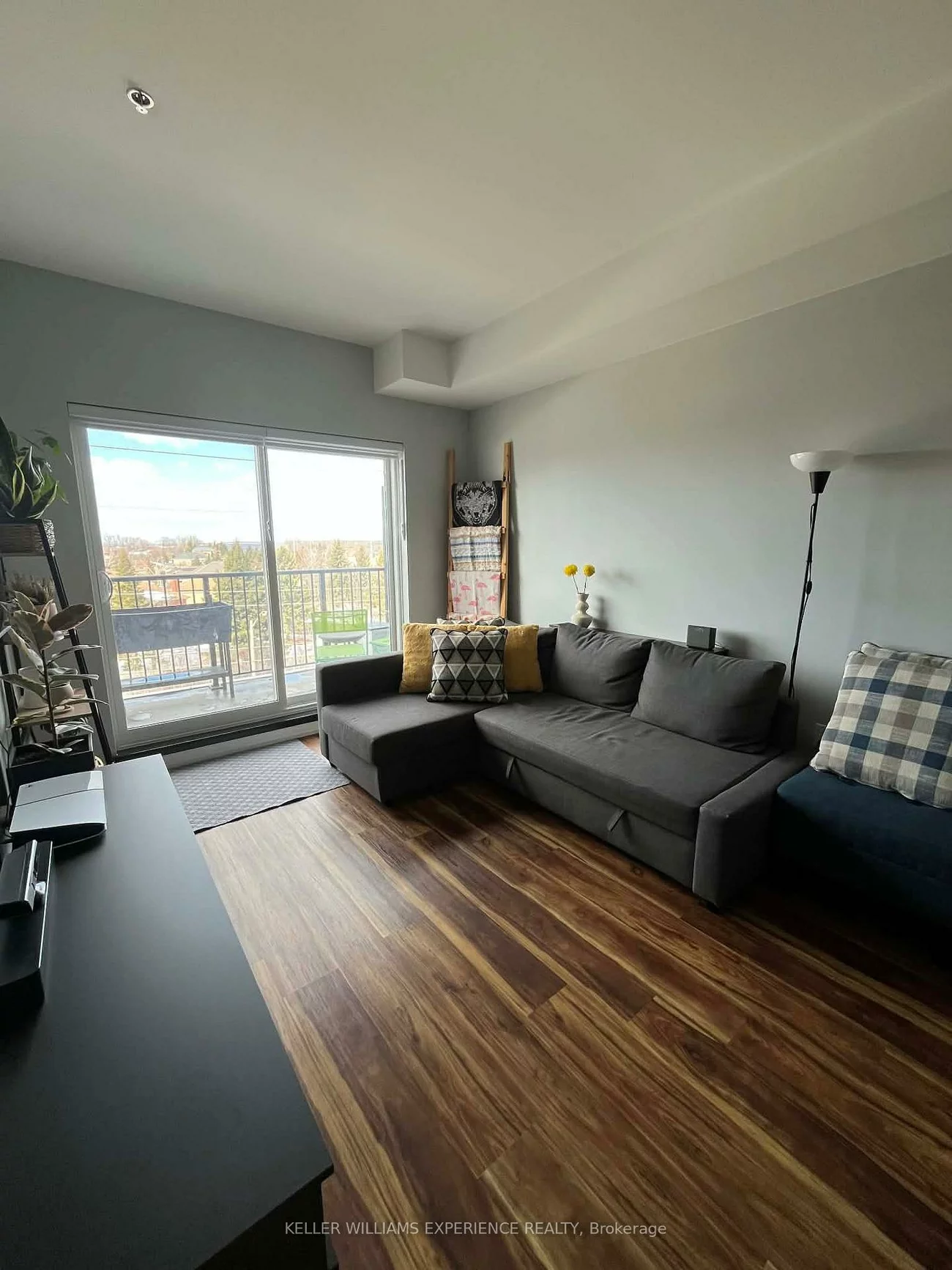 430, Essa, Holly, Barrie