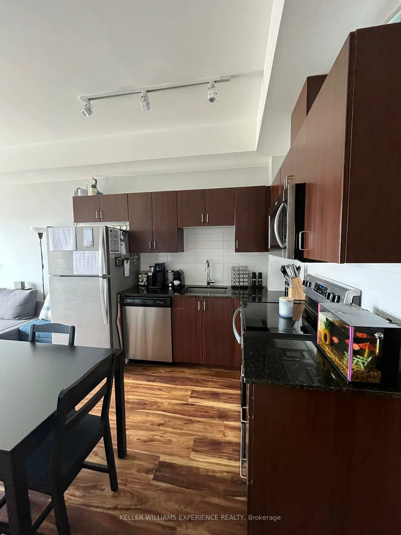 430, Essa, Holly, Barrie