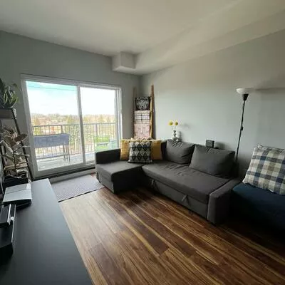 430, Essa, Holly, Barrie