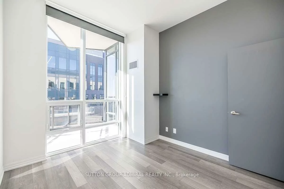 111, Worsley, City Centre, Barrie