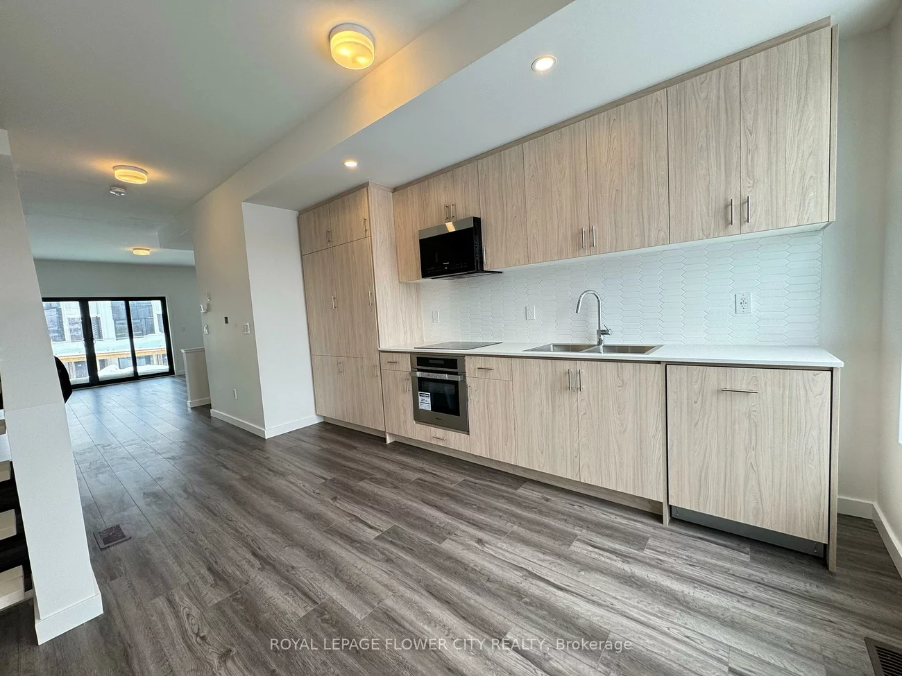 9, Rainwater, Holly, Barrie