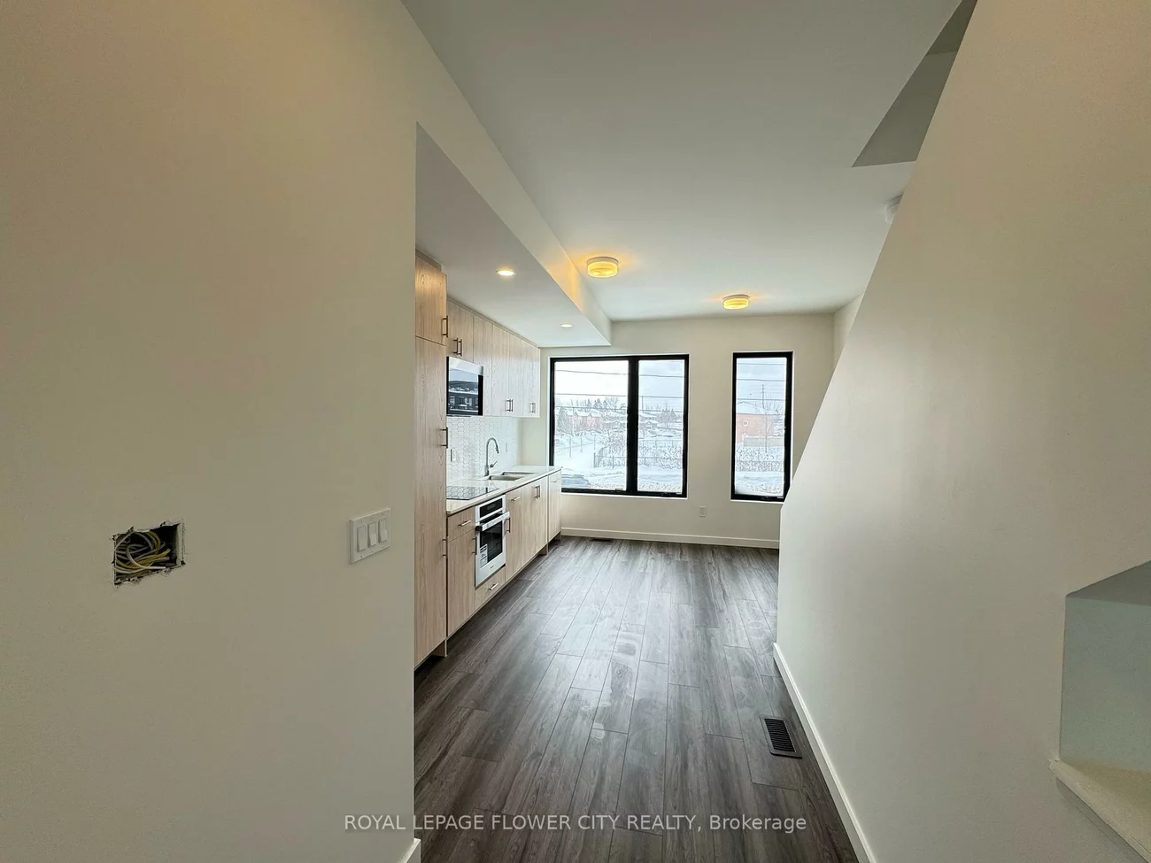 9, Rainwater, Holly, Barrie