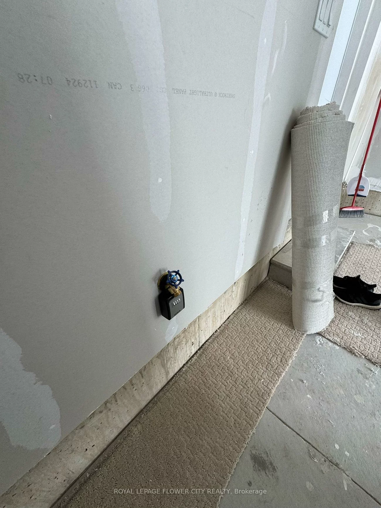 9, Rainwater, Holly, Barrie