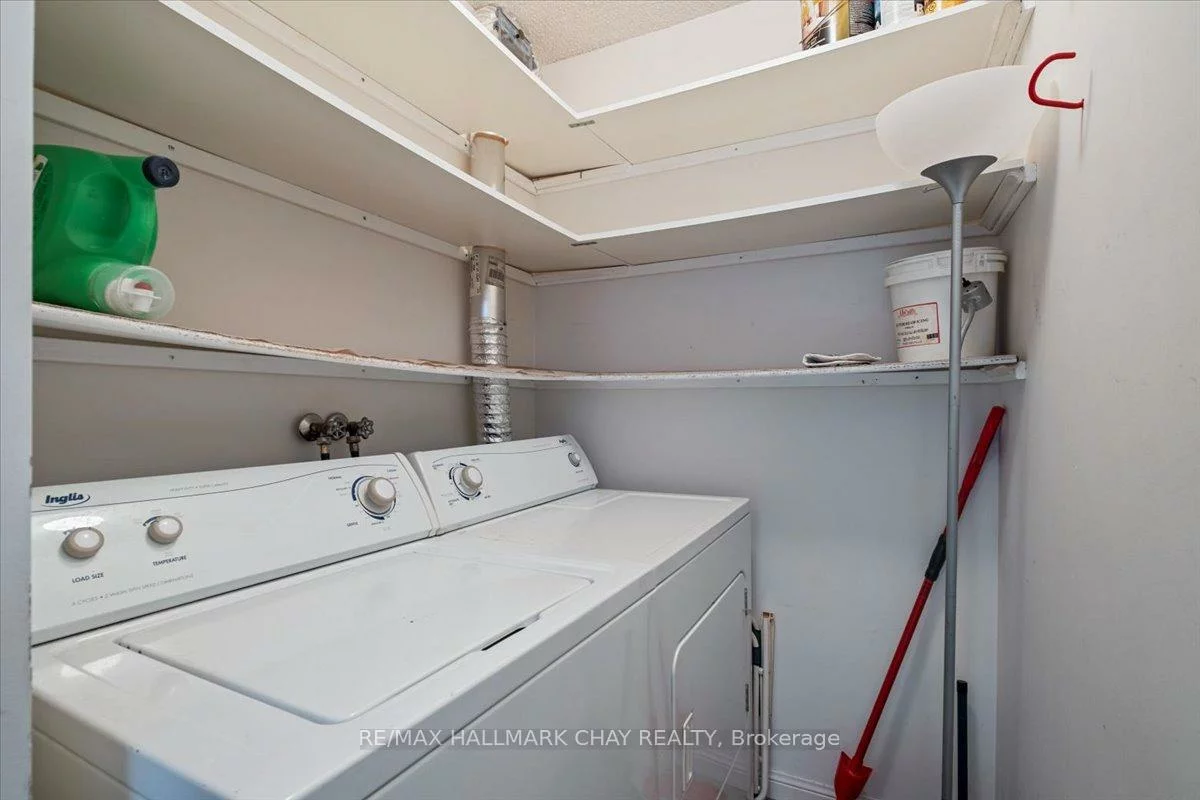 65, ELLEN, City Centre, Barrie