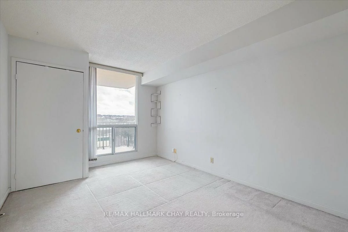 65, ELLEN, City Centre, Barrie