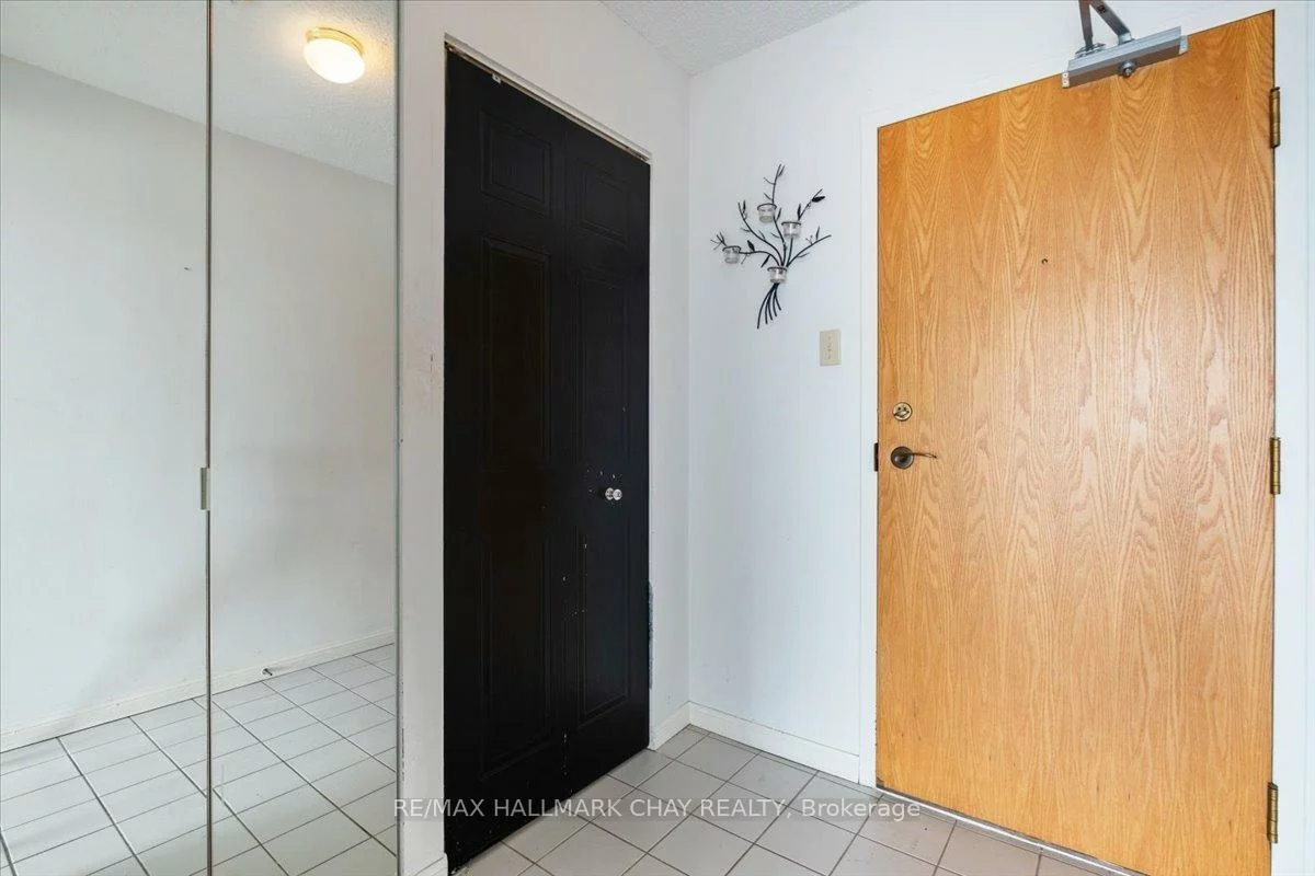 65, ELLEN, City Centre, Barrie