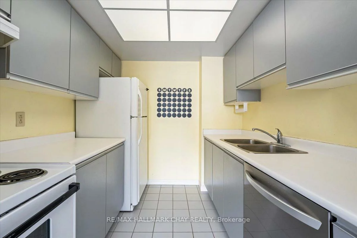 65, ELLEN, City Centre, Barrie