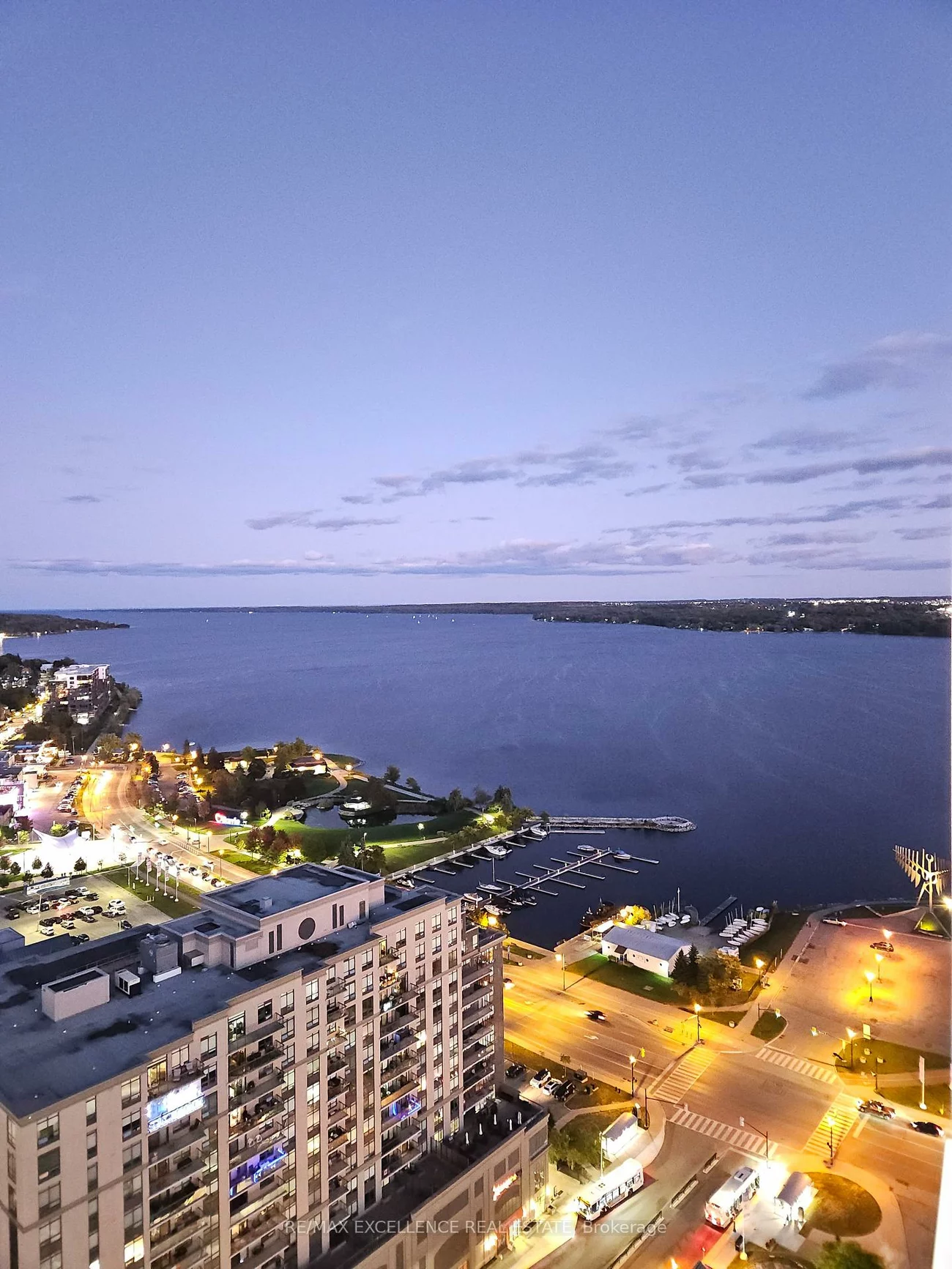 39, Mary, City Centre, Barrie