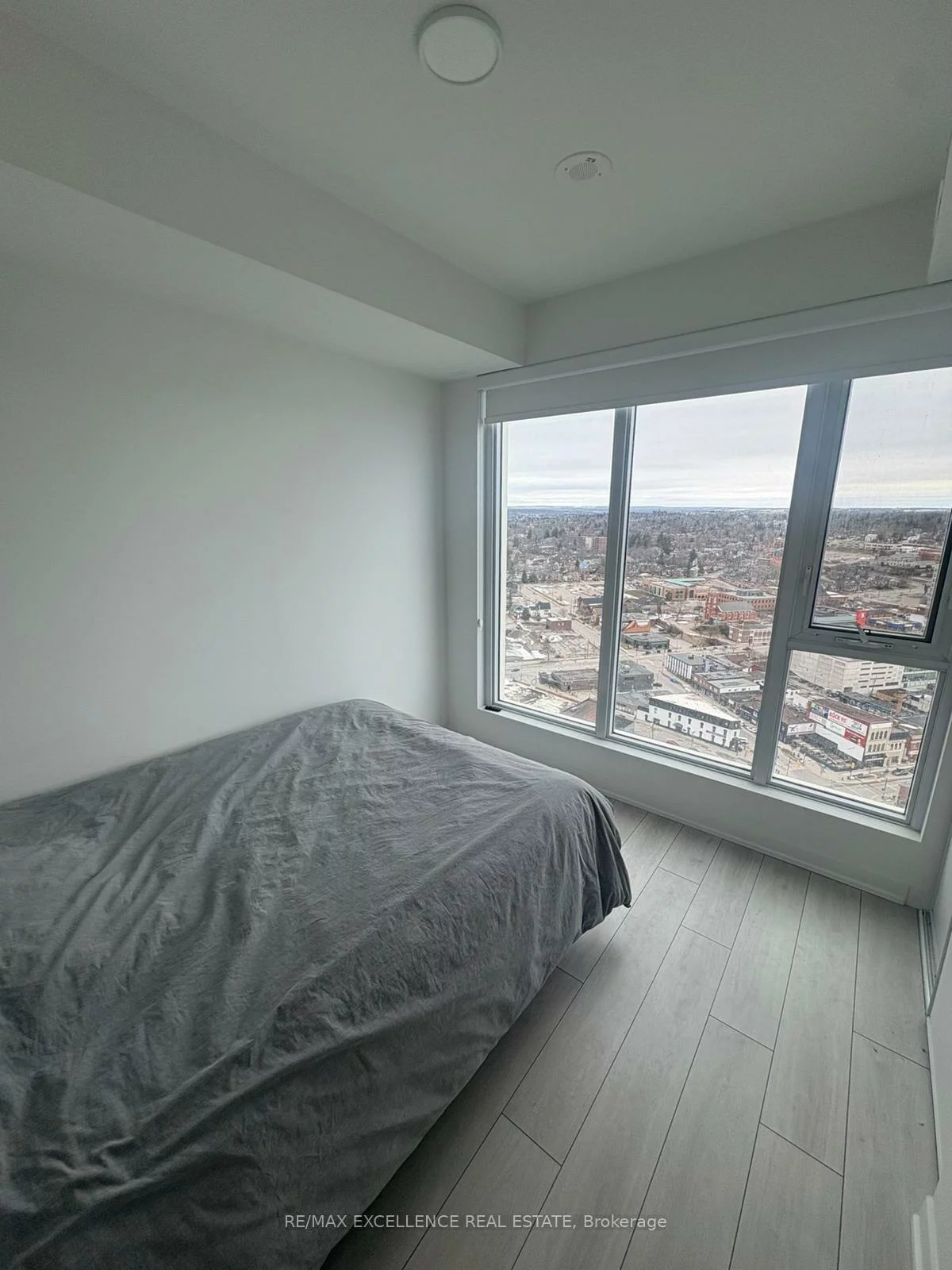 39, Mary, City Centre, Barrie