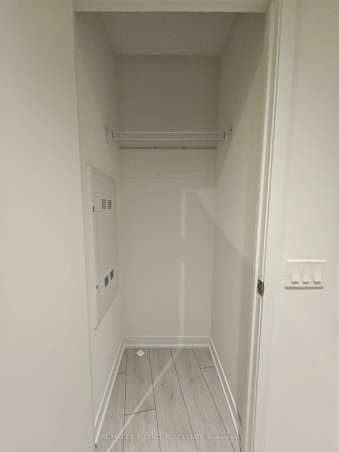 39, Mary, City Centre, Barrie