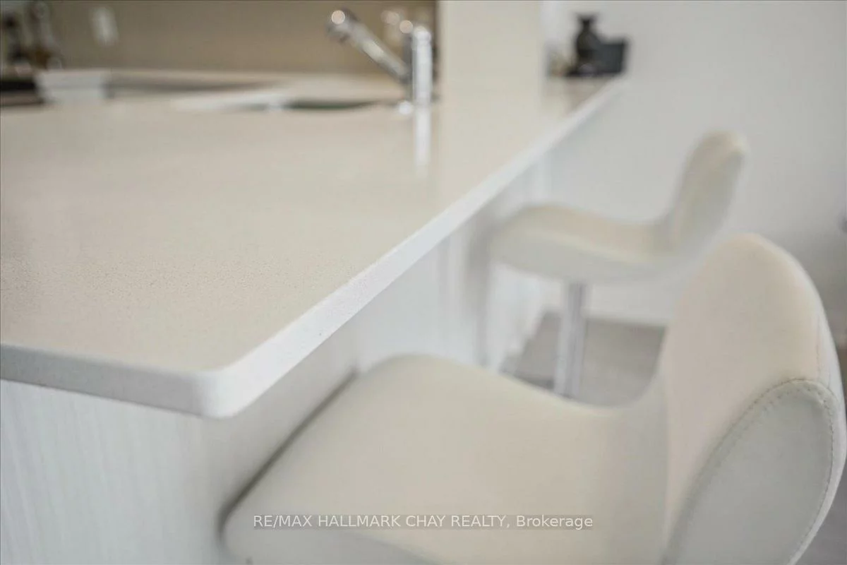 111, Worsley, City Centre, Barrie