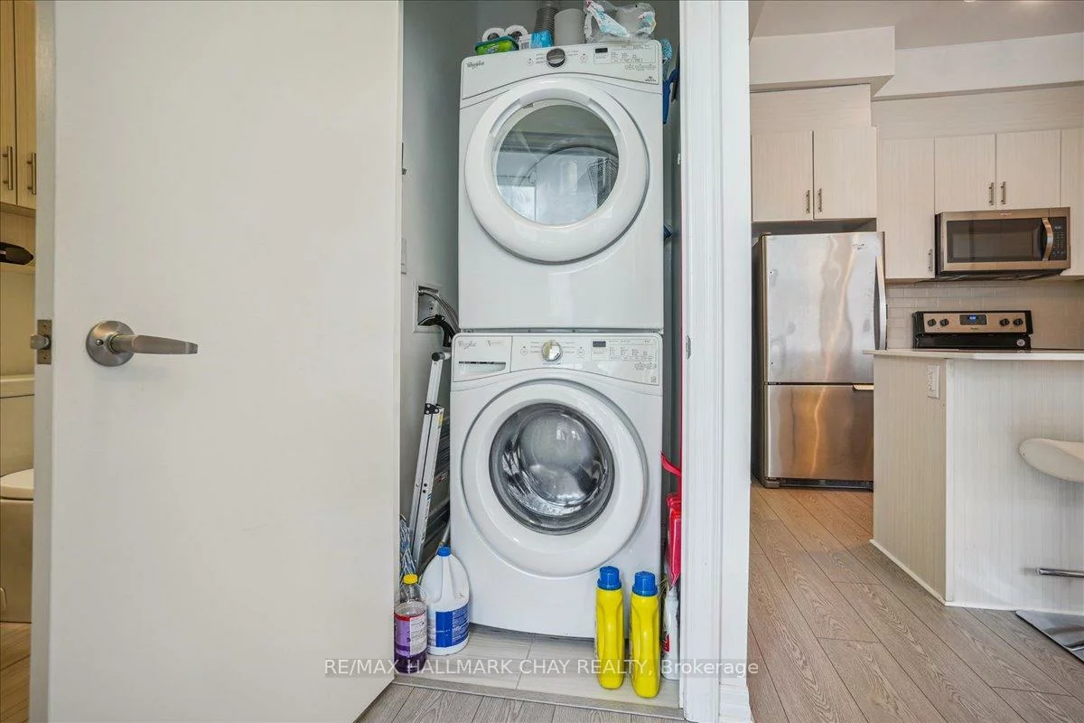 111, Worsley, City Centre, Barrie