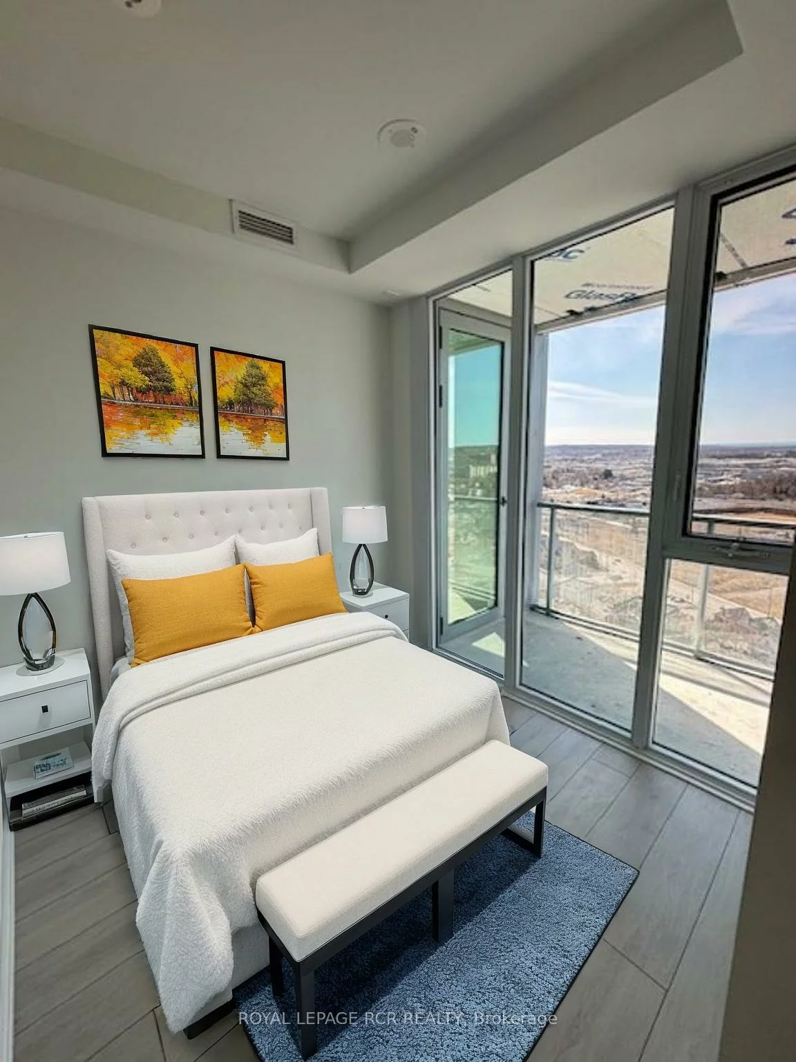 39, Mary, City Centre, Barrie