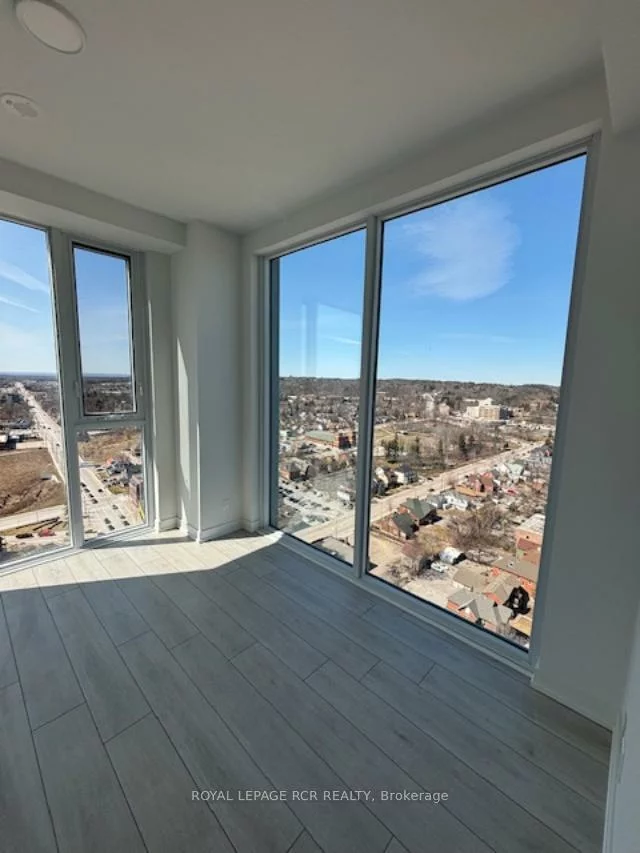 39, Mary, City Centre, Barrie