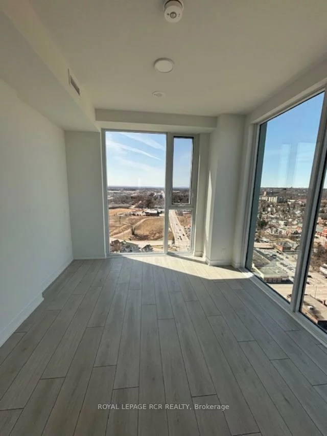 39, Mary, City Centre, Barrie