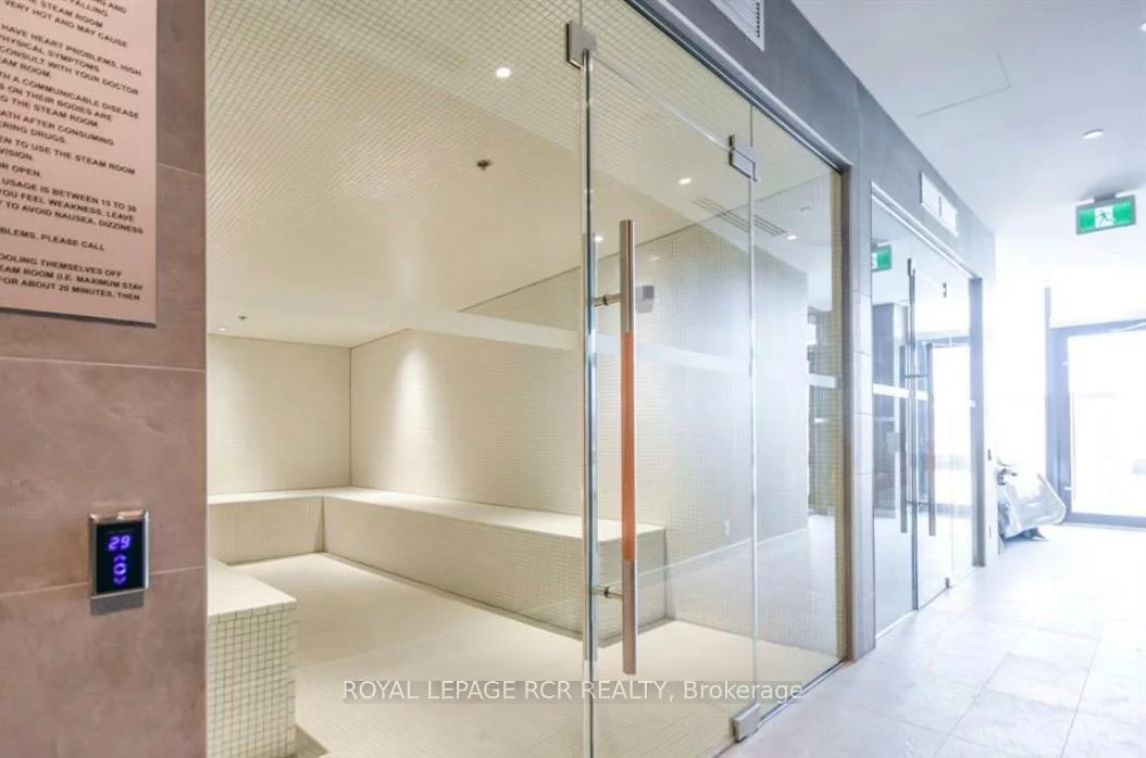 39, Mary, City Centre, Barrie