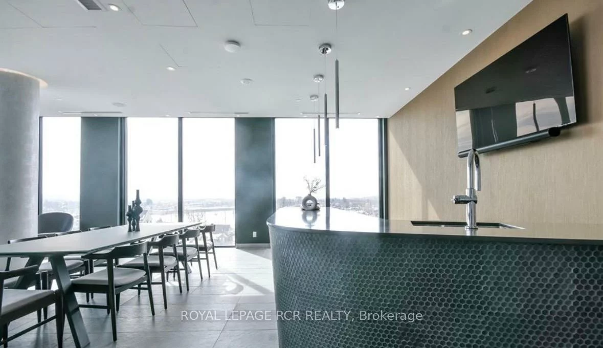 39, Mary, City Centre, Barrie