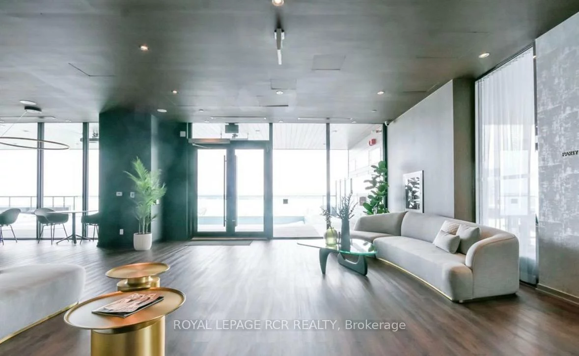 39, Mary, City Centre, Barrie