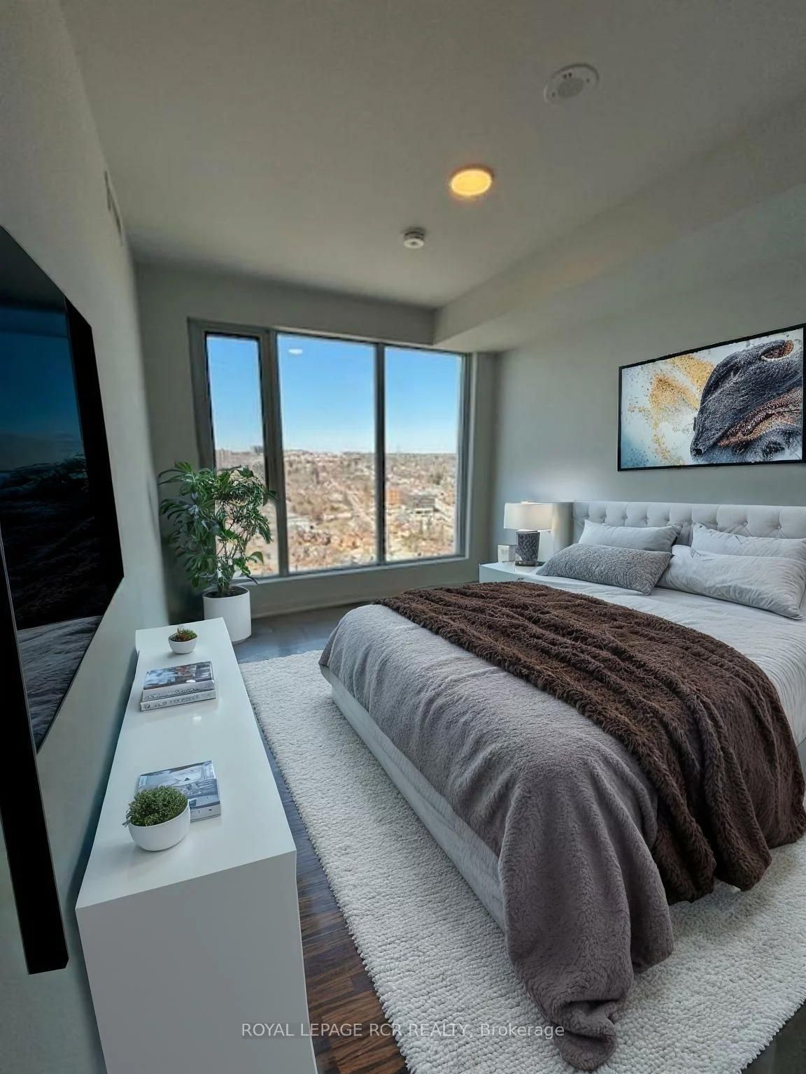 39, Mary, City Centre, Barrie