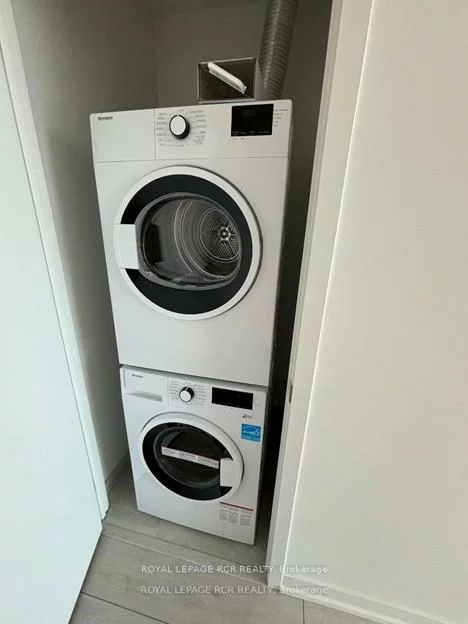 39, Mary, City Centre, Barrie