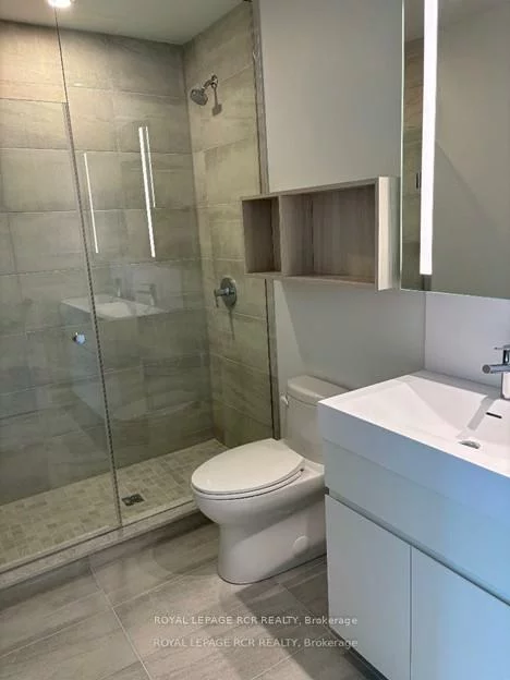 39, Mary, City Centre, Barrie