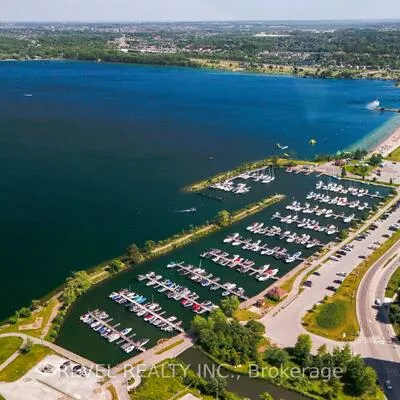 39, Mary, City Centre, Barrie