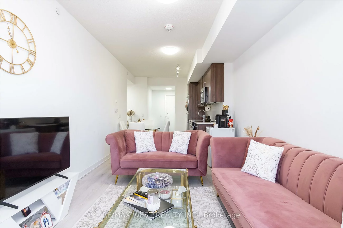 681, Yonge, Painswick South, Barrie