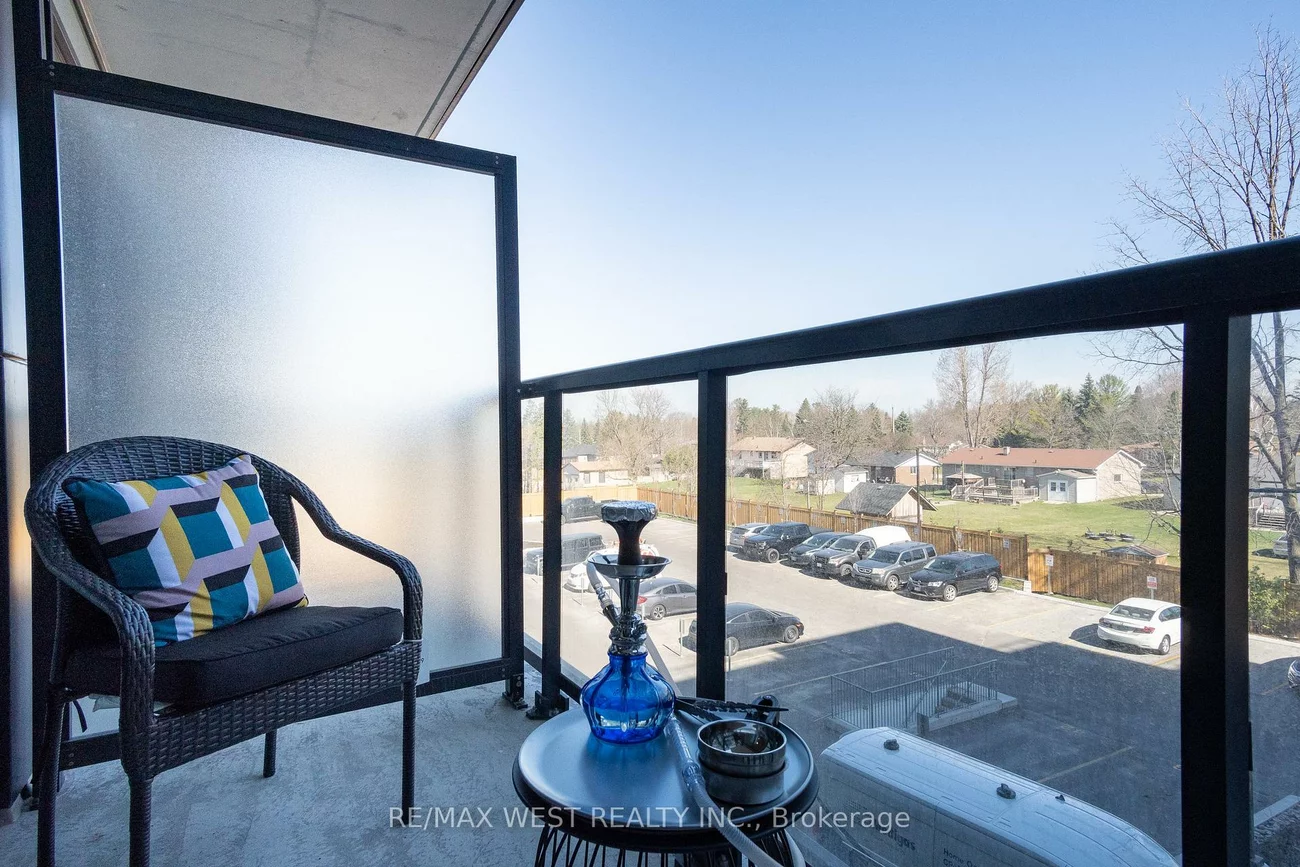 681, Yonge, Painswick South, Barrie