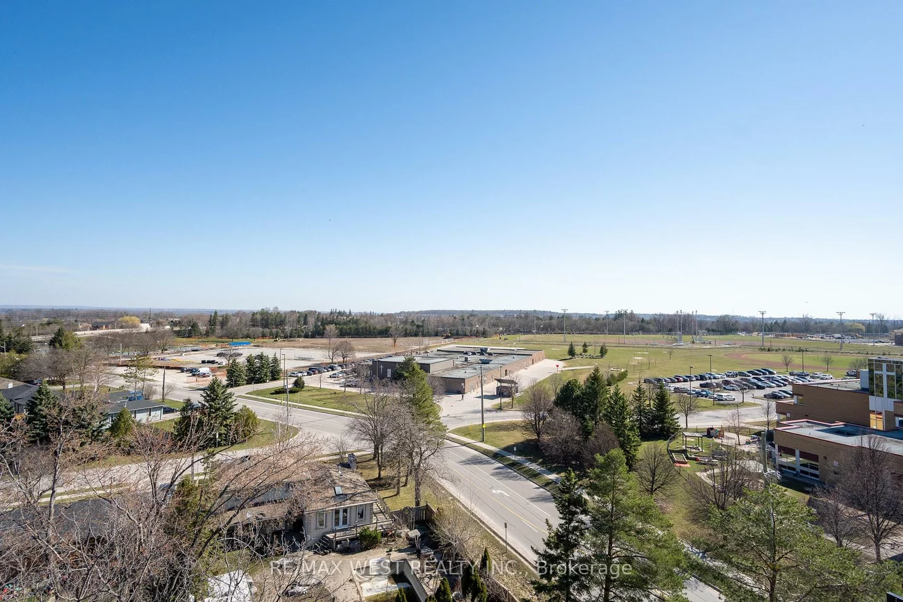 681, Yonge, Painswick South, Barrie