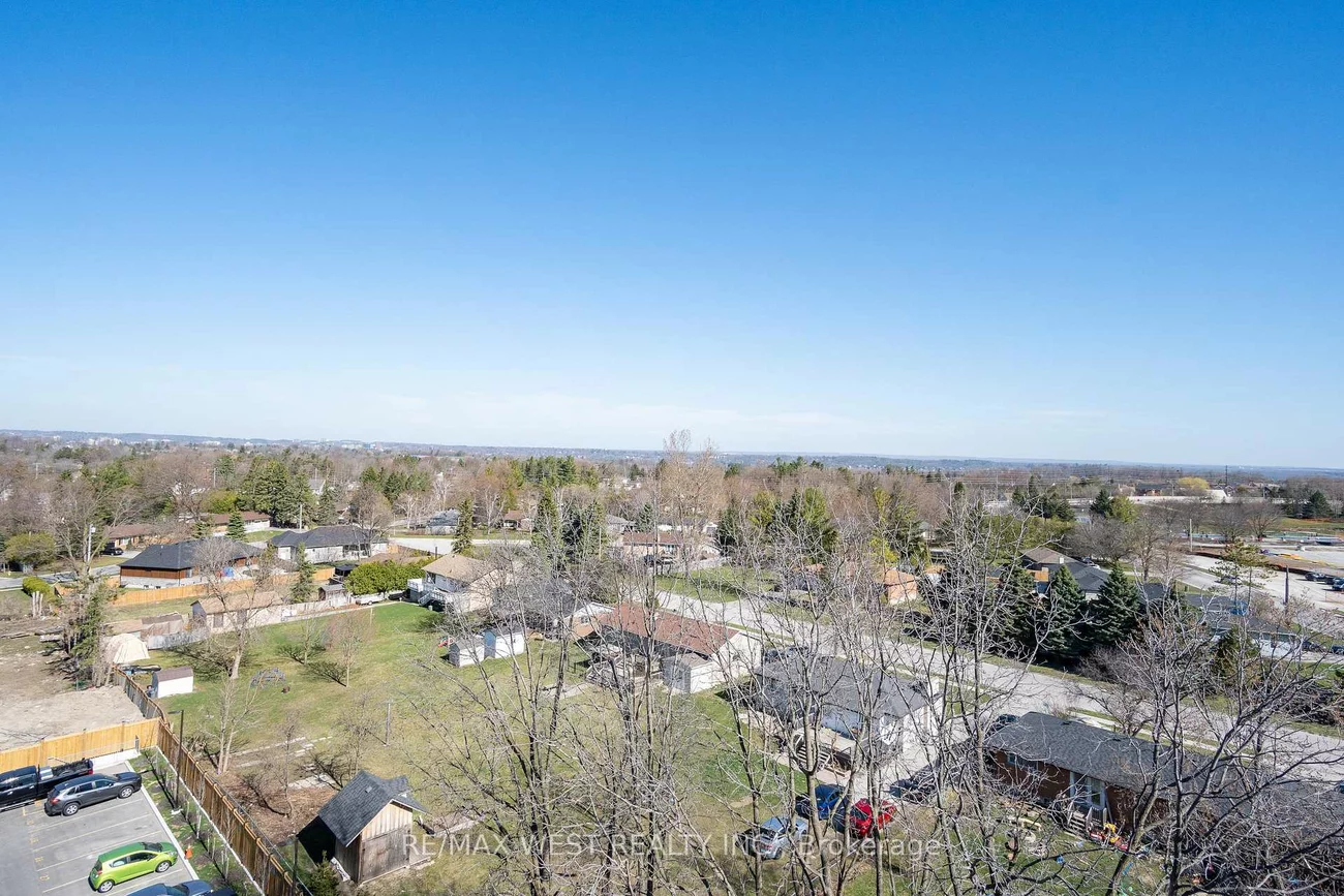 681, Yonge, Painswick South, Barrie