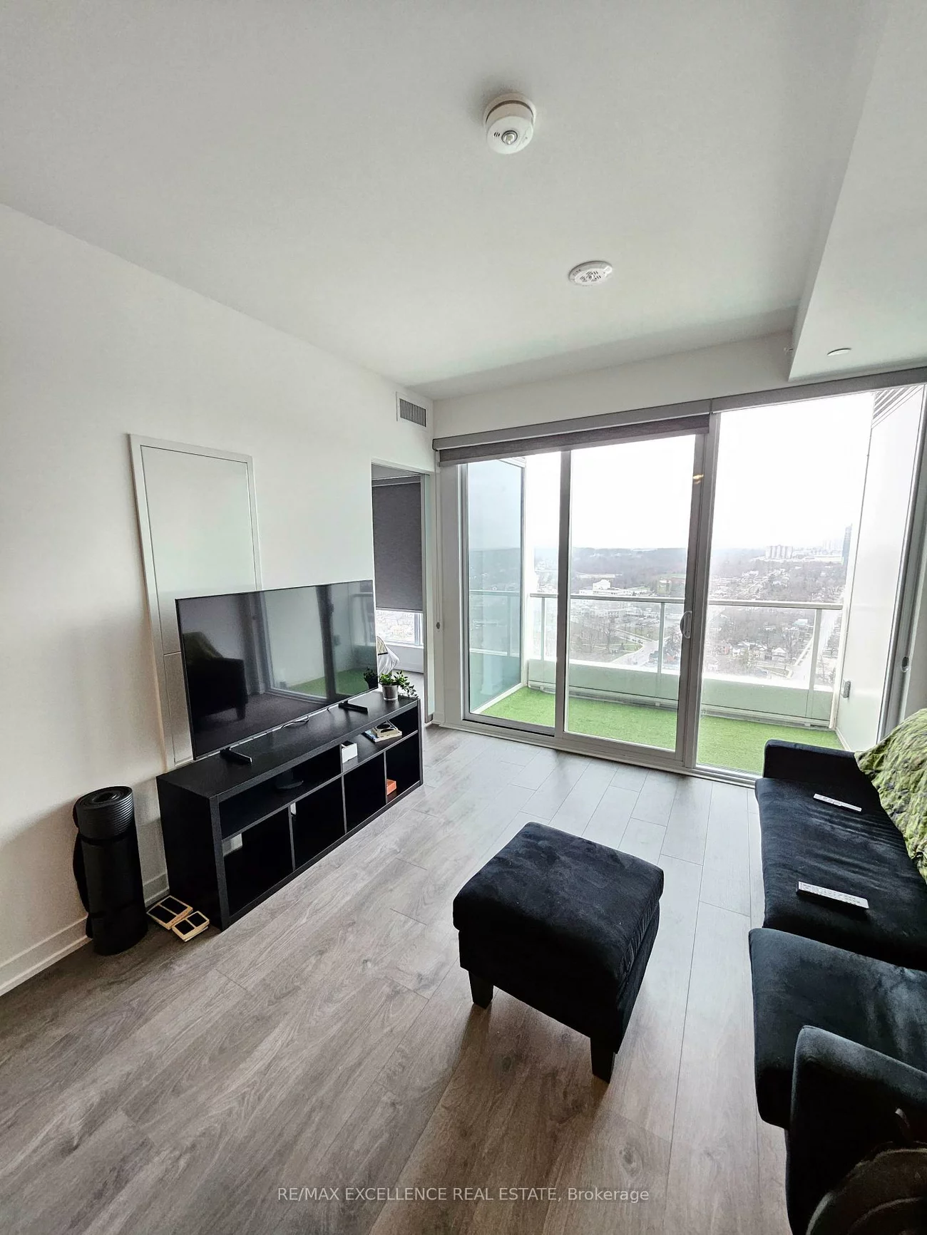 39, Mary, City Centre, Barrie