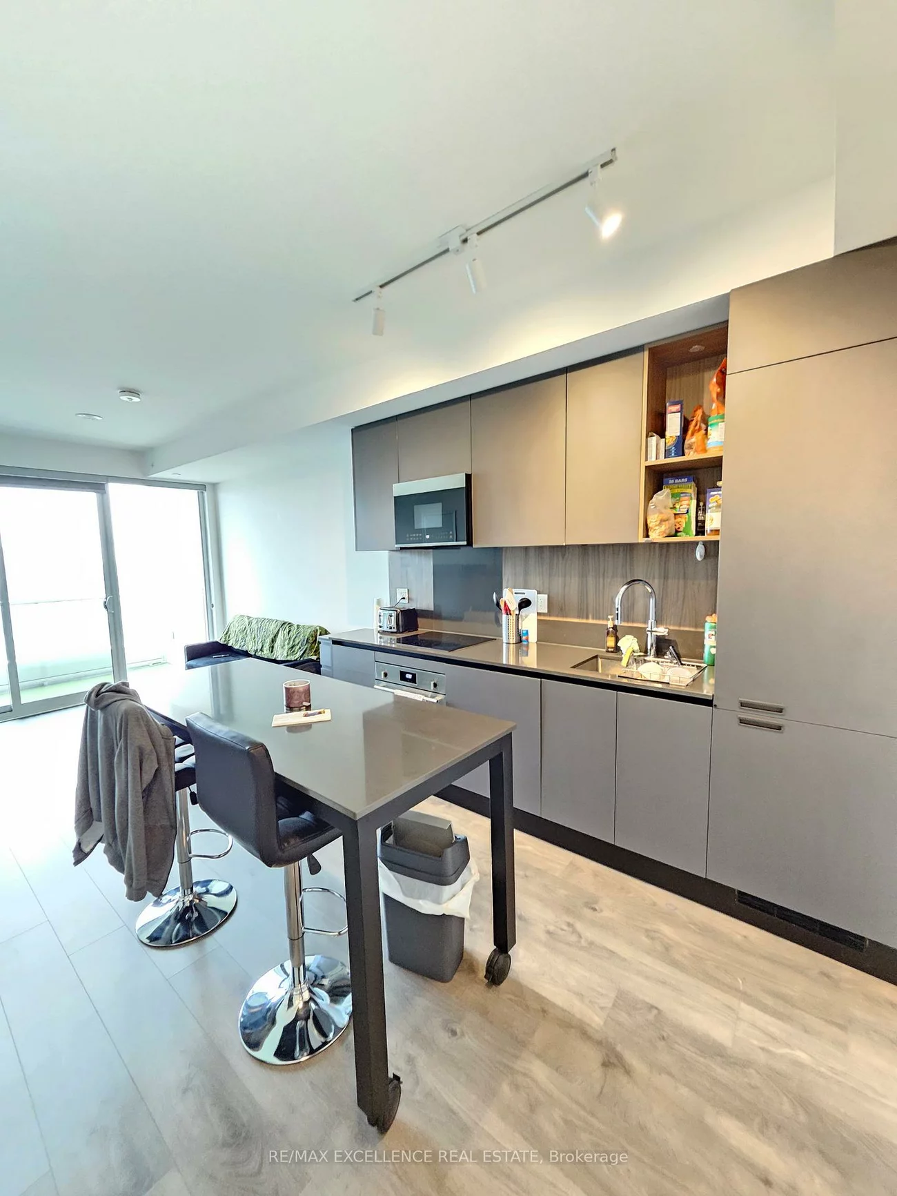 39, Mary, City Centre, Barrie