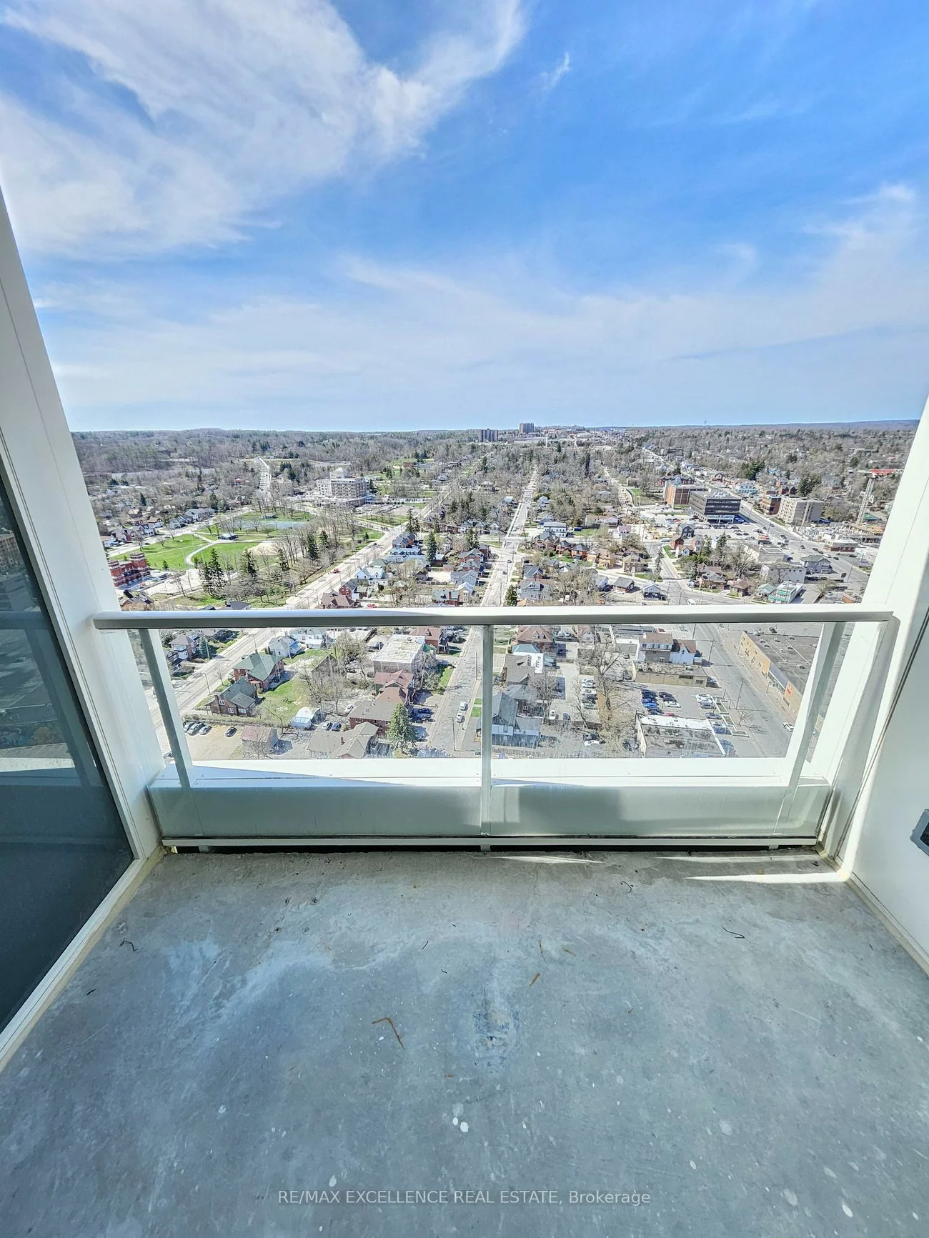 39, Mary, City Centre, Barrie