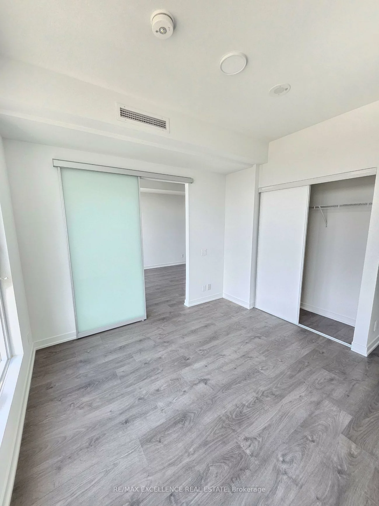 39, Mary, City Centre, Barrie