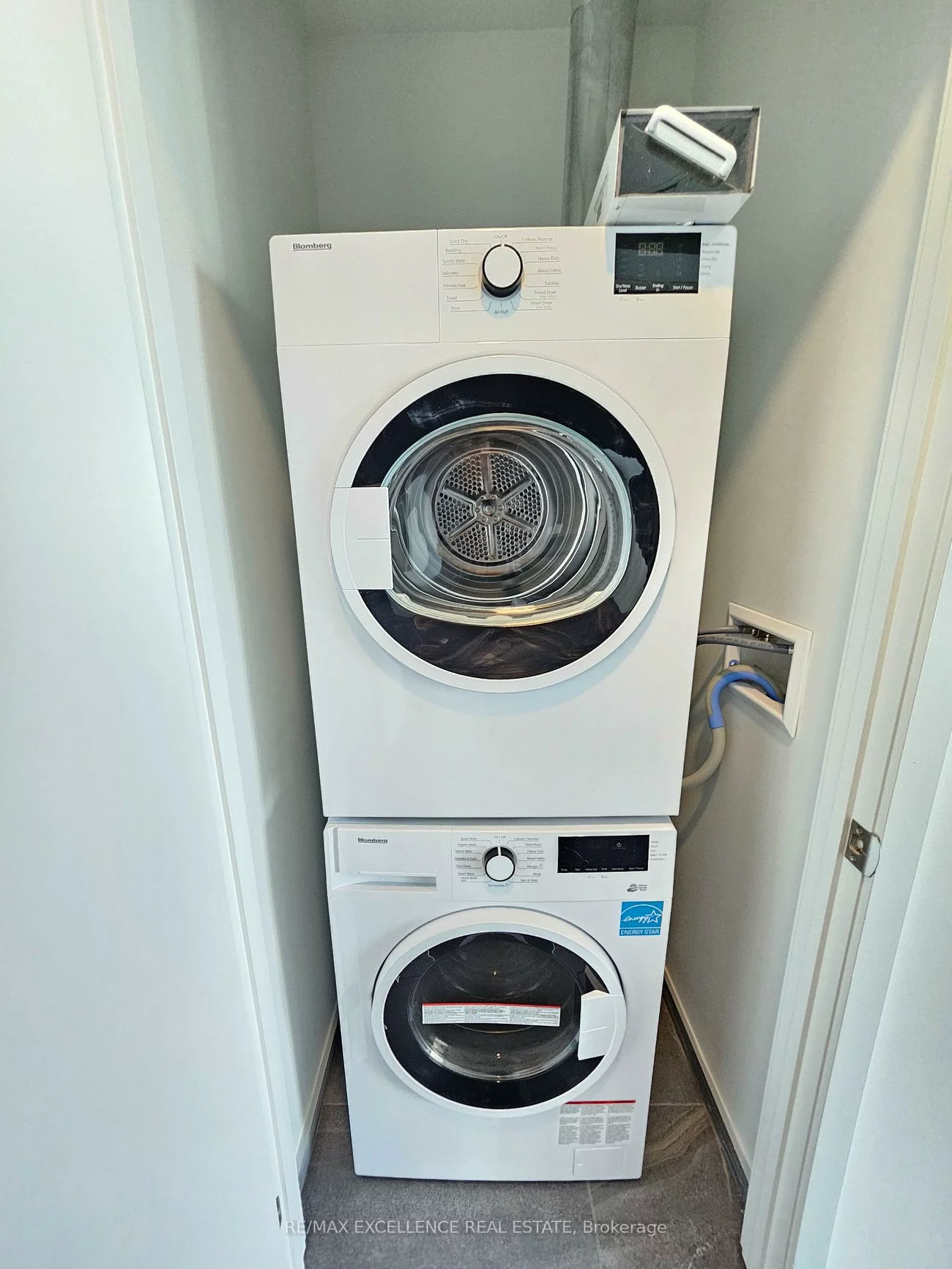 39, Mary, City Centre, Barrie