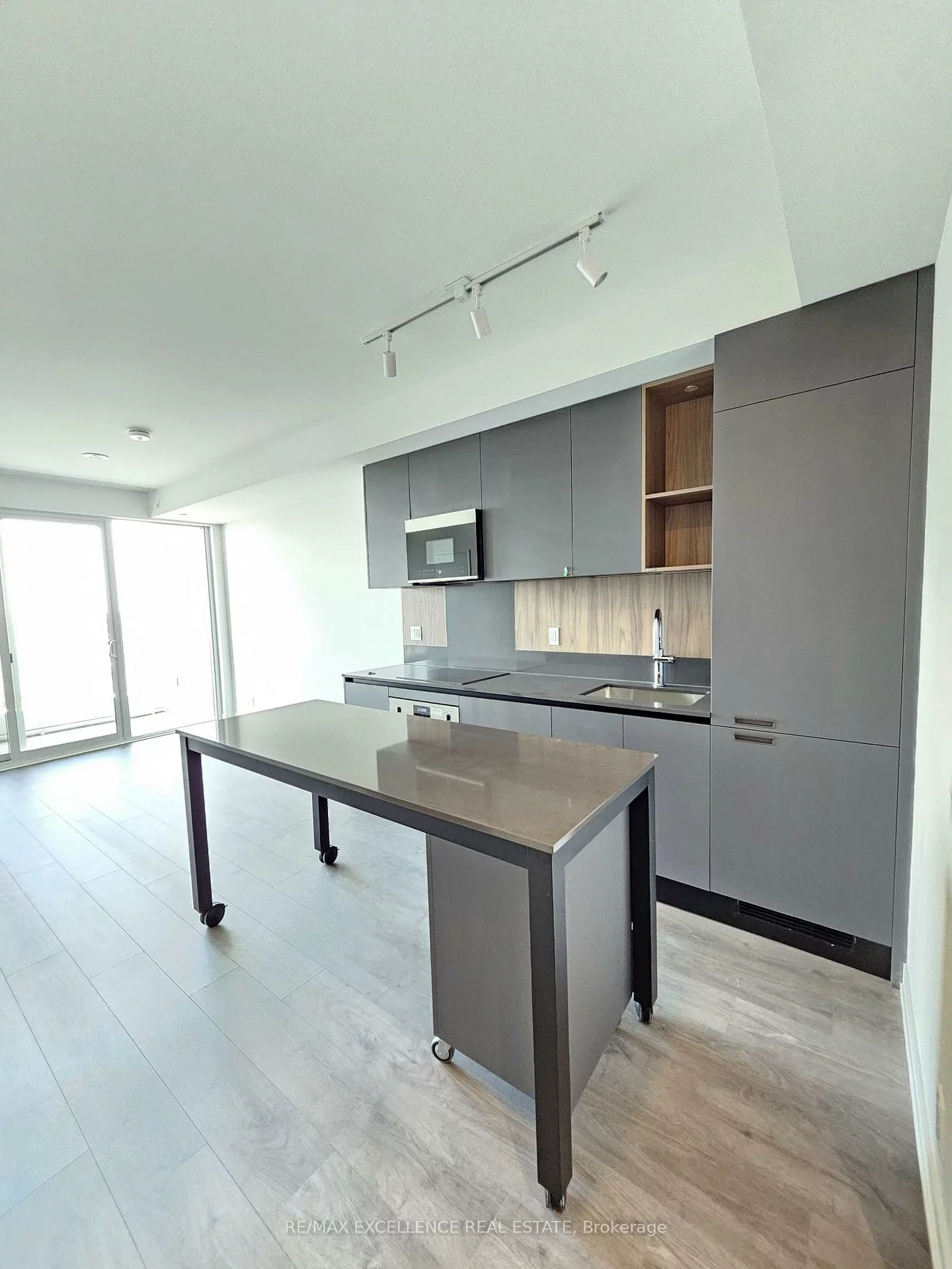 39, Mary, City Centre, Barrie