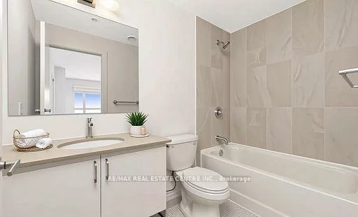 56, Lakeside, Little Lake, Barrie