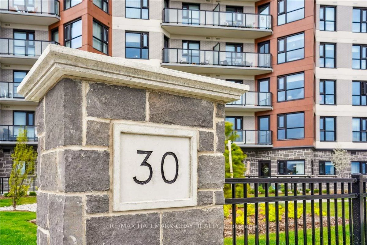 30, Hanmer, West Bayfield, Barrie