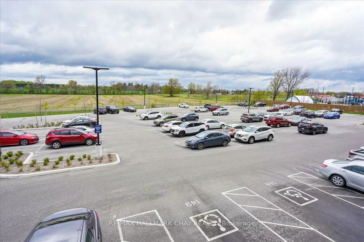 30, Hanmer, West Bayfield, Barrie