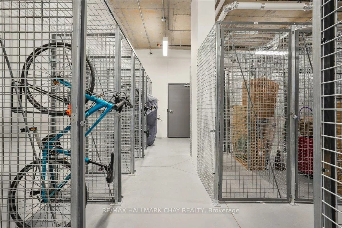 30, Hanmer, West Bayfield, Barrie